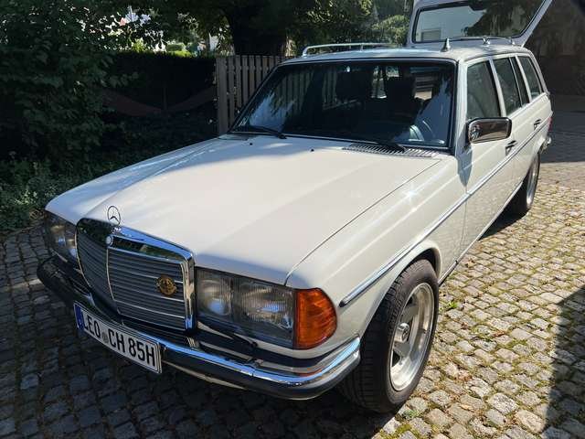 Mercedes-Benz 300 TD Turbo